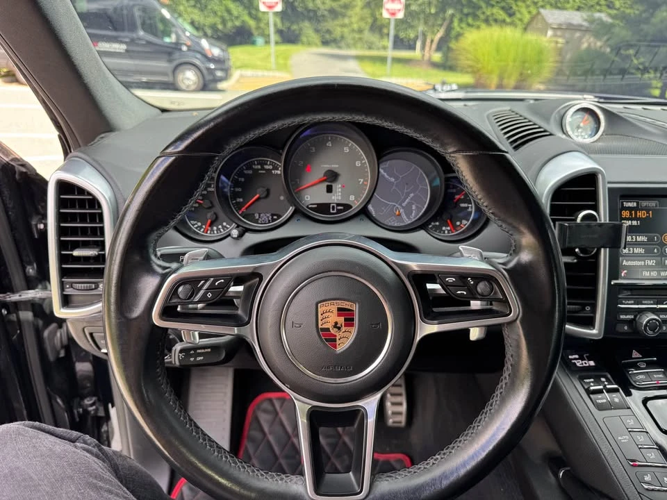 2016 Porsche 958 Cayenne S - Image 8 of 19