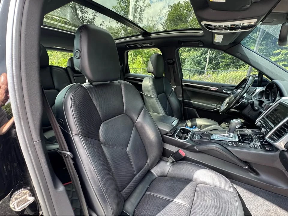 2016 Porsche 958 Cayenne S - Image 12 of 19
