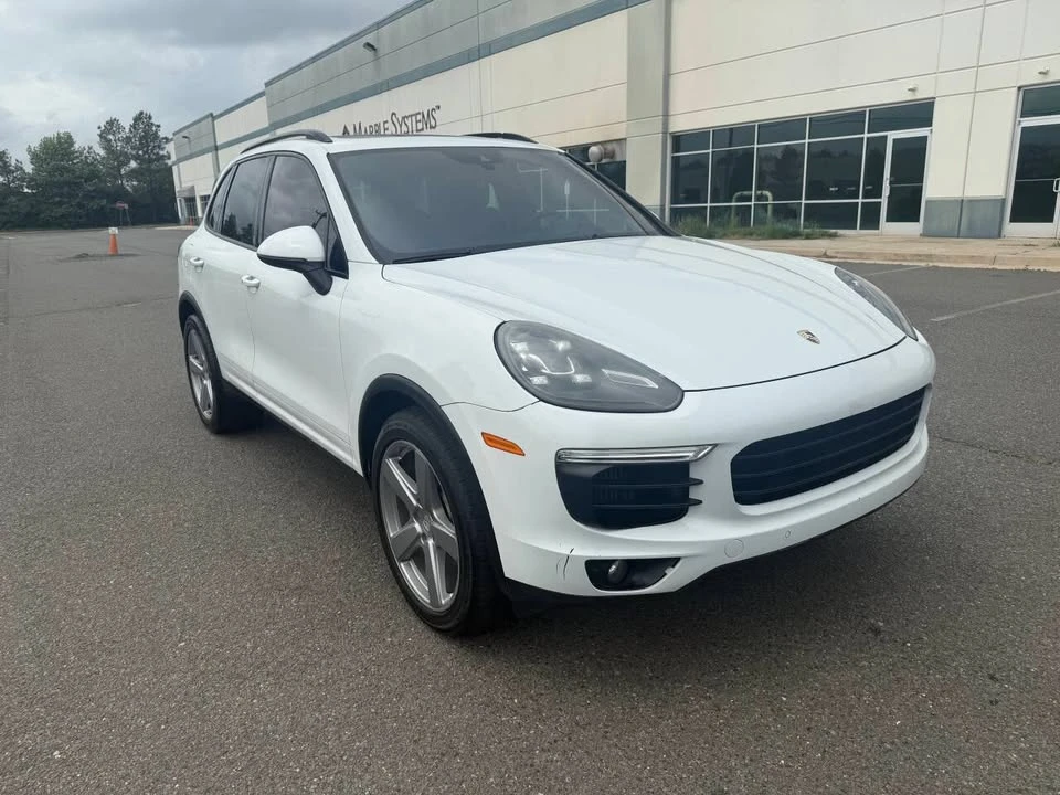 2016 Porsche 958 Cayenne S - Image 3 of 17