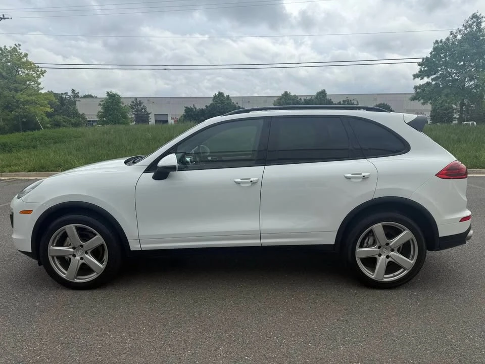 2016 Porsche 958 Cayenne S - Image 7 of 17