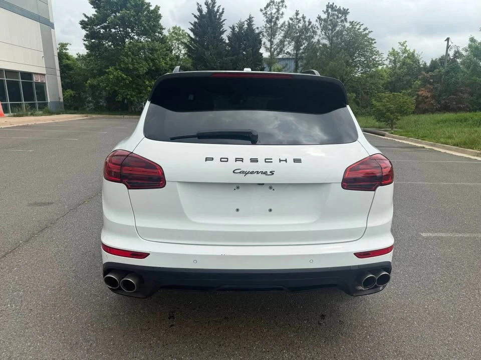 2016 Porsche 958 Cayenne S - Image 5 of 17