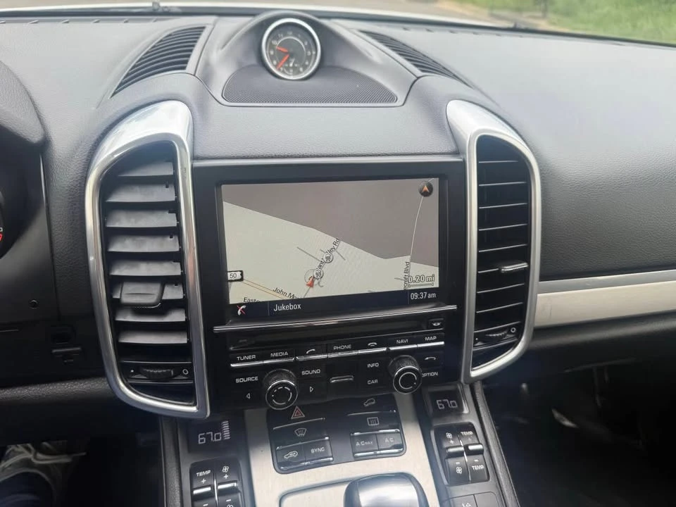 2016 Porsche 958 Cayenne S - Image 15 of 17