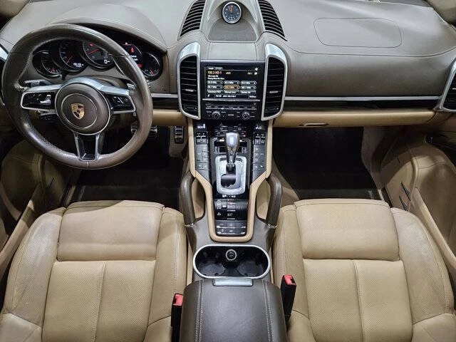 2016 Porsche 958 Cayenne S - Image 14 of 20