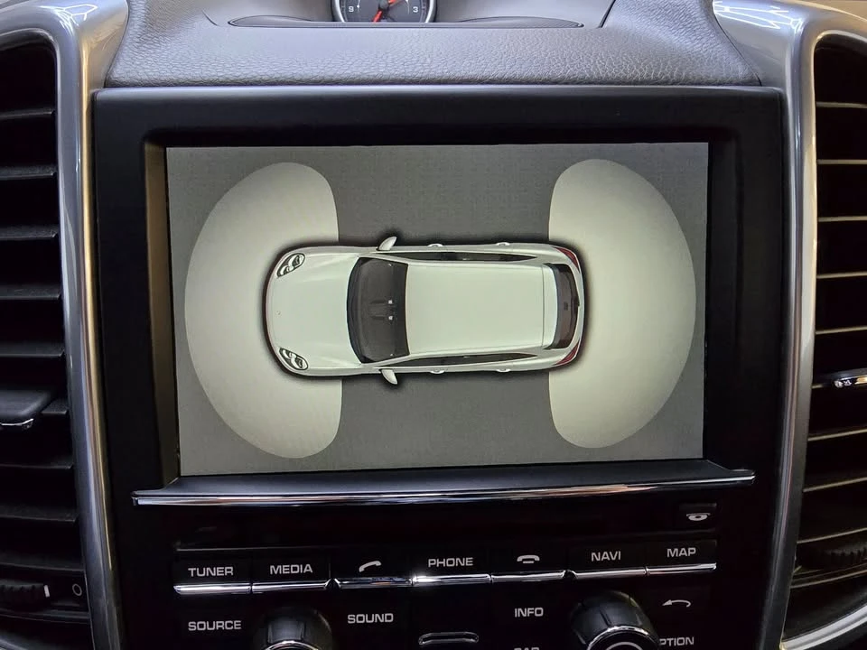 2016 Porsche 958 Cayenne S - Image 11 of 17