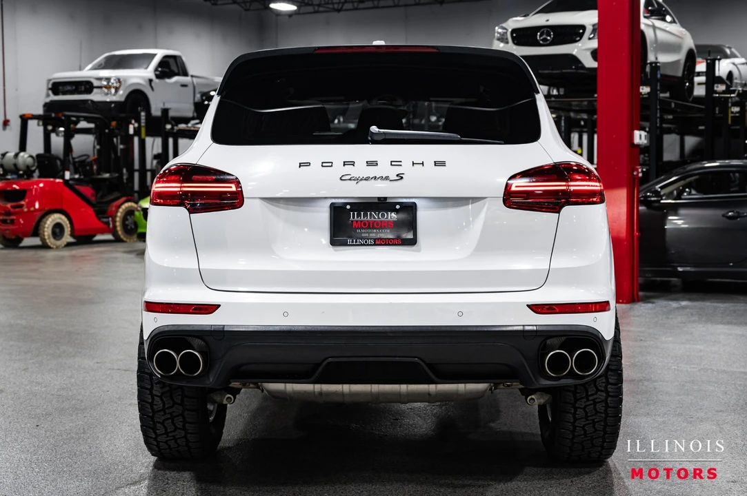 2016 Porsche 958 Cayenne S - Image 4 of 31
