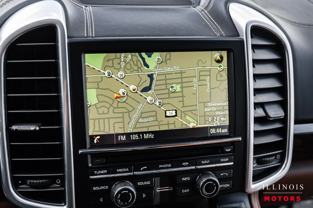 2016 Porsche 958 Cayenne S - Image 23 of 31