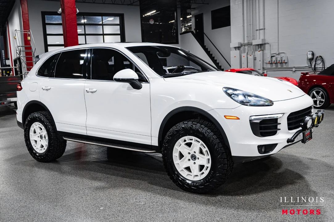 2016 Porsche 958 Cayenne S - Image 7 of 31