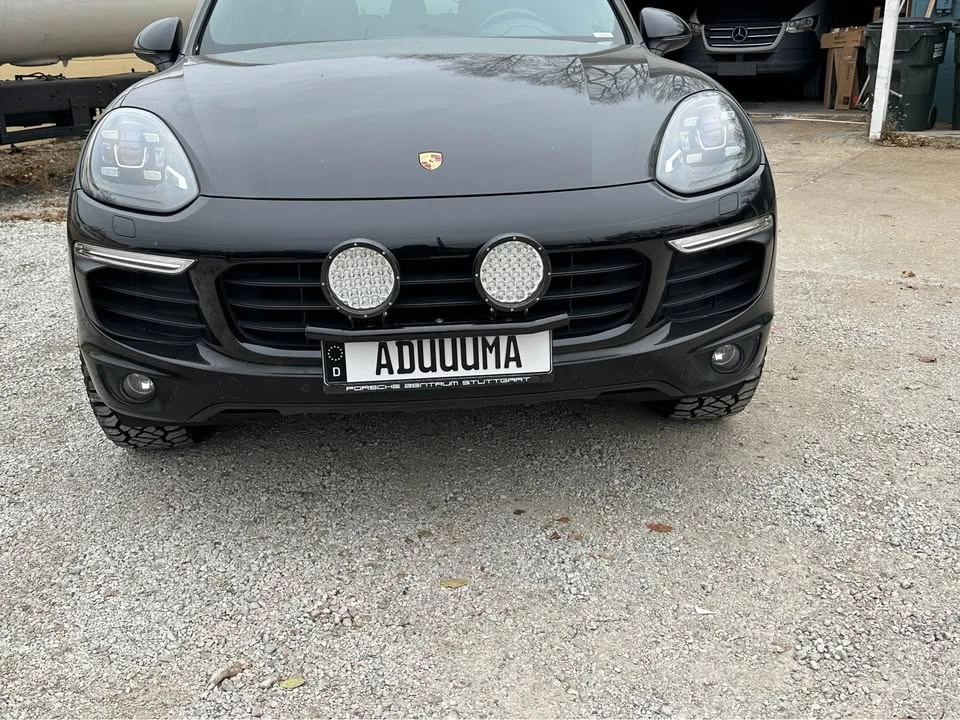 2016 Porsche 958 Cayenne S - Image 4 of 10