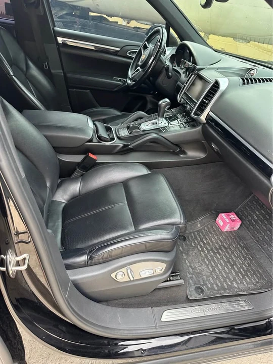2016 Porsche 958 Cayenne S - Image 10 of 10
