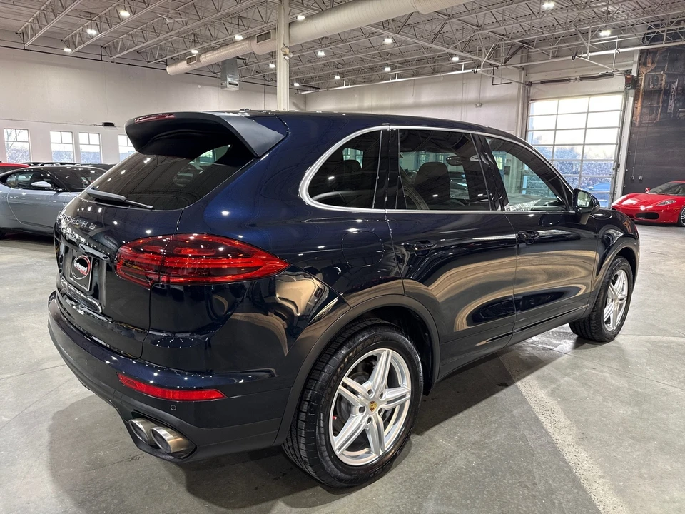 2016 Porsche 958 Cayenne S - Image 3 of 12