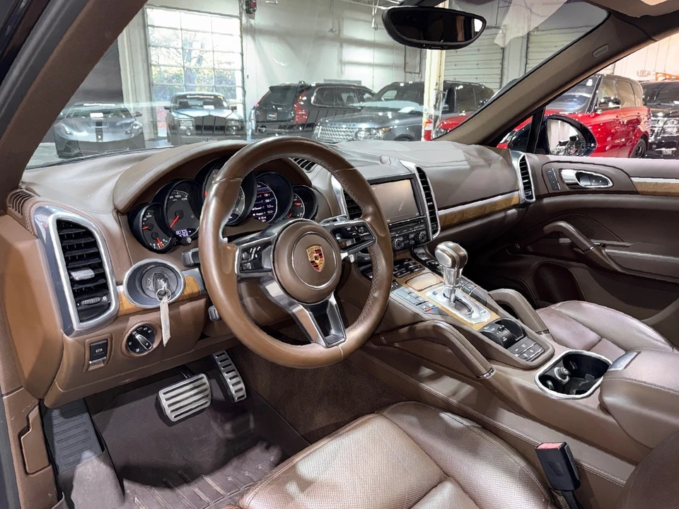 2016 Porsche 958 Cayenne S - Image 10 of 12