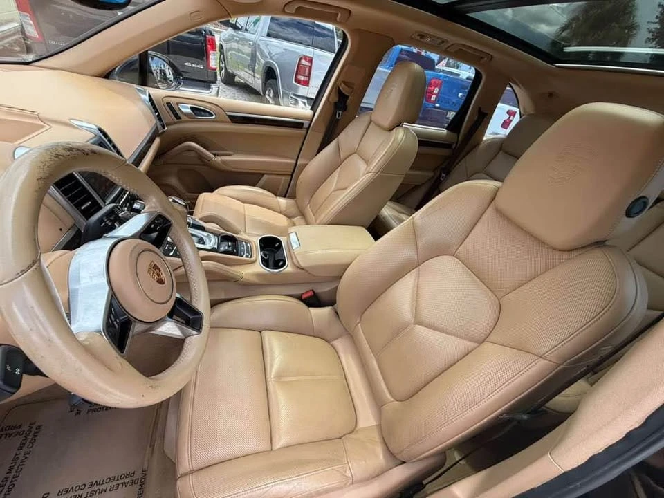 2016 Porsche 958 Cayenne S - Image 12 of 20
