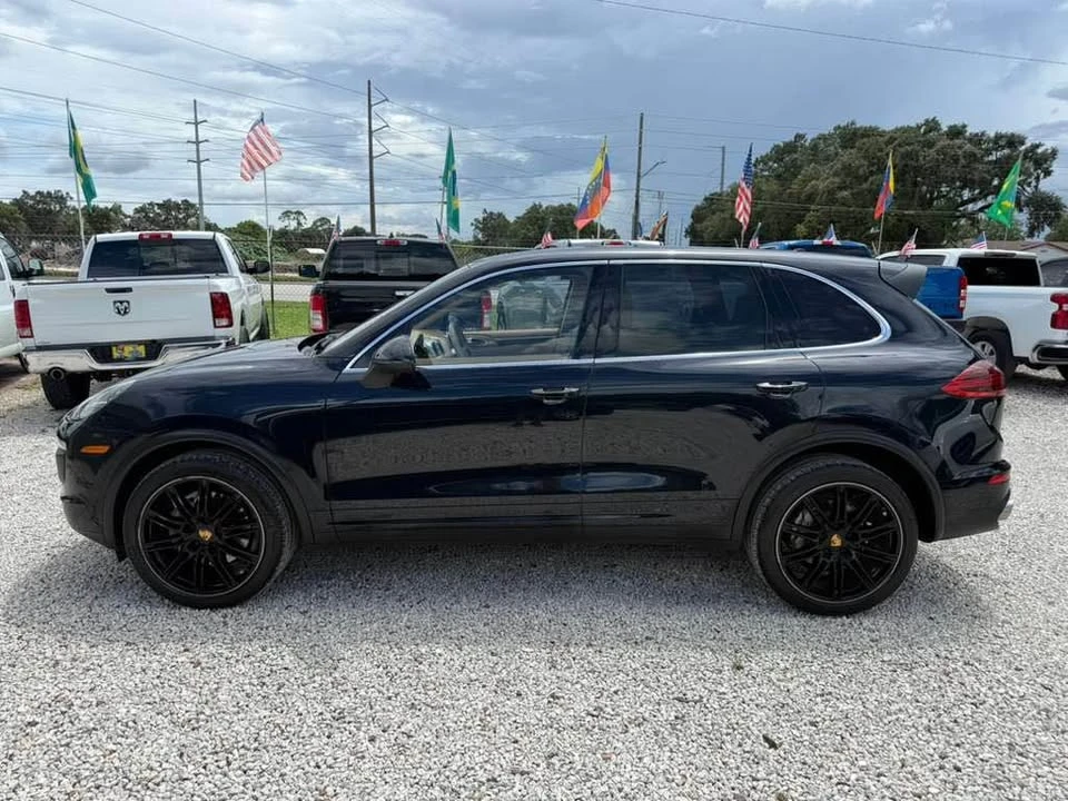 2016 Porsche 958 Cayenne S - Image 7 of 20