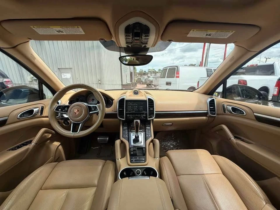 2016 Porsche 958 Cayenne S - Image 10 of 20