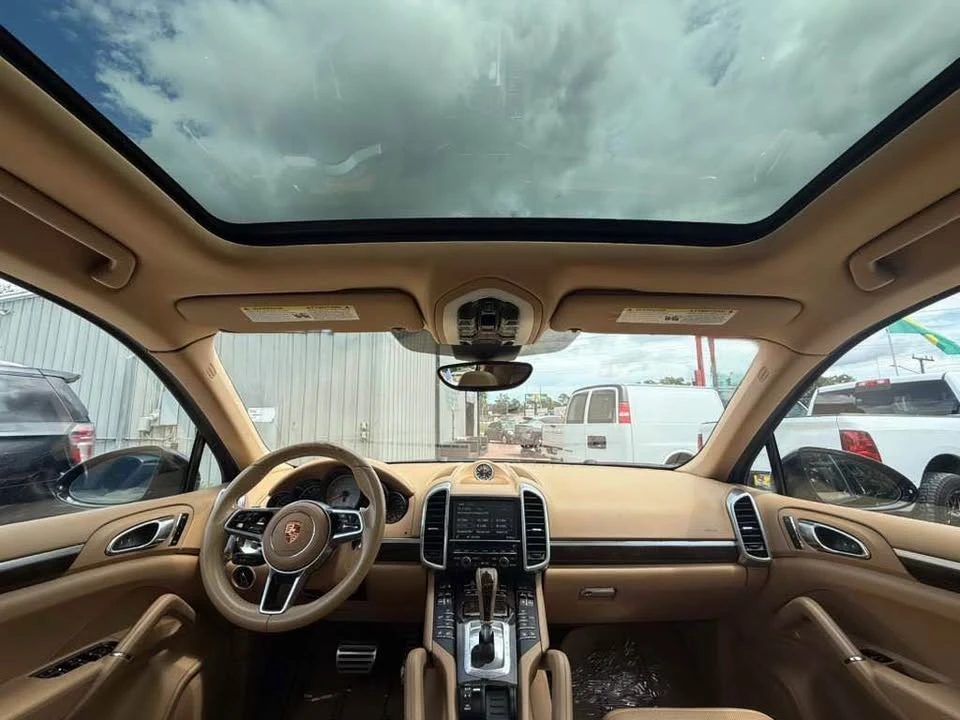 2016 Porsche 958 Cayenne S - Image 11 of 20