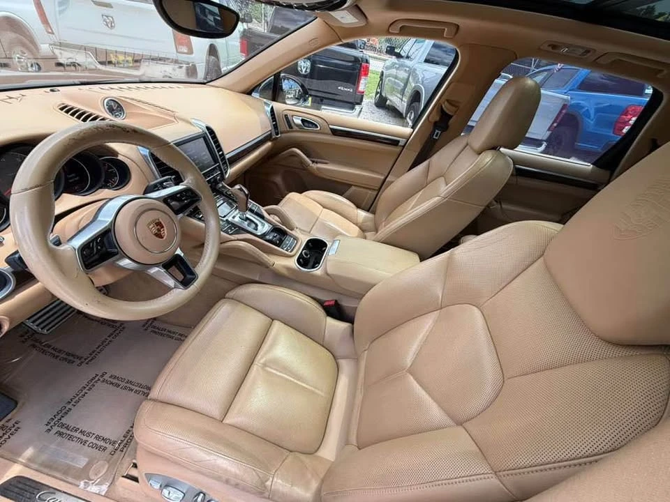 2016 Porsche 958 Cayenne S - Image 13 of 20