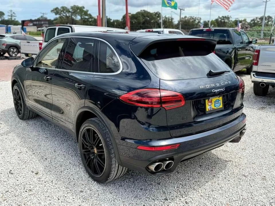 2016 Porsche 958 Cayenne S - Image 4 of 20