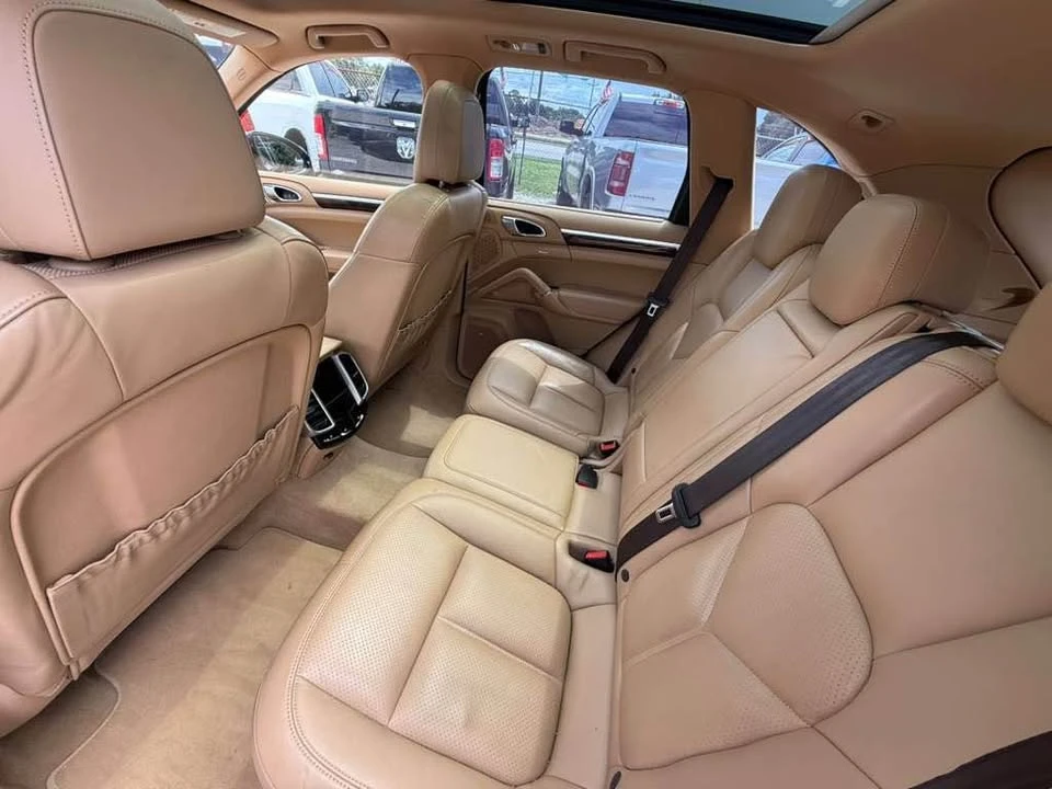 2016 Porsche 958 Cayenne S - Image 14 of 20