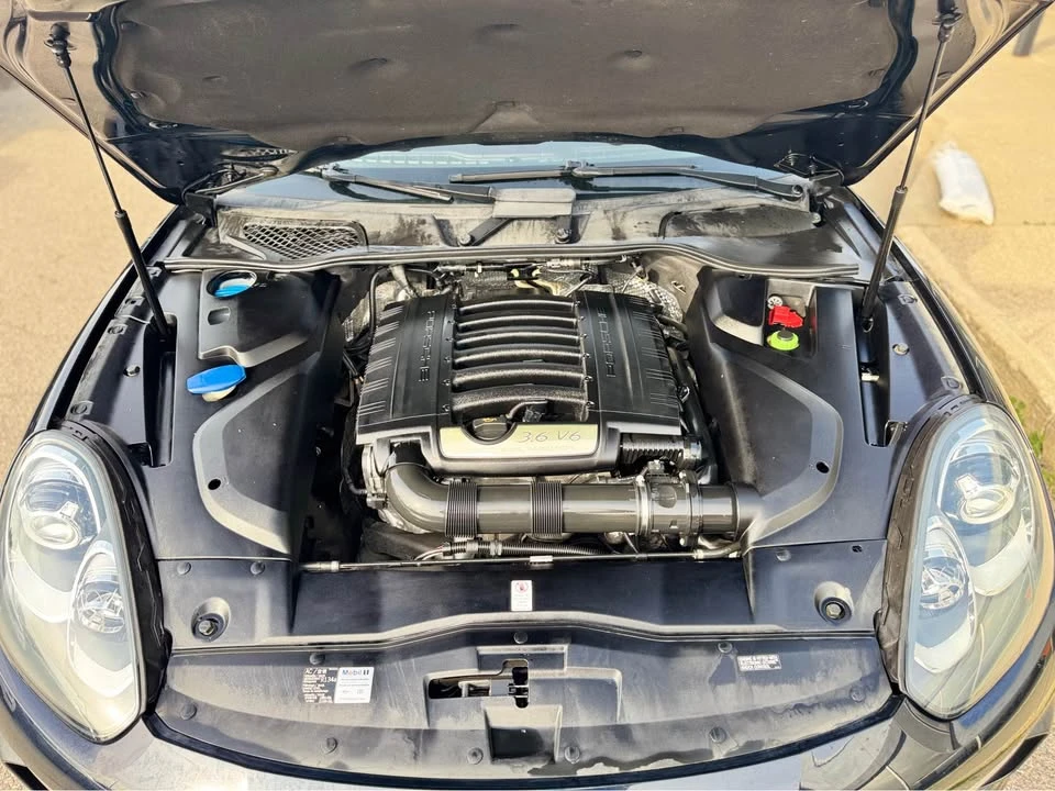 2016 Porsche 958 Cayenne S - Image 18 of 19