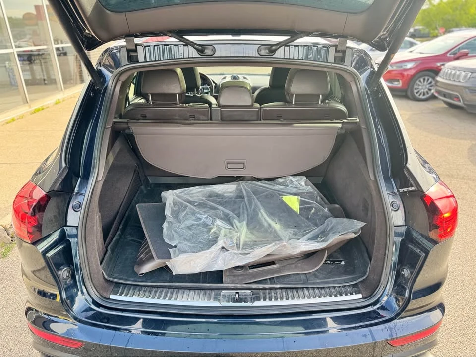 2016 Porsche 958 Cayenne S - Image 10 of 19