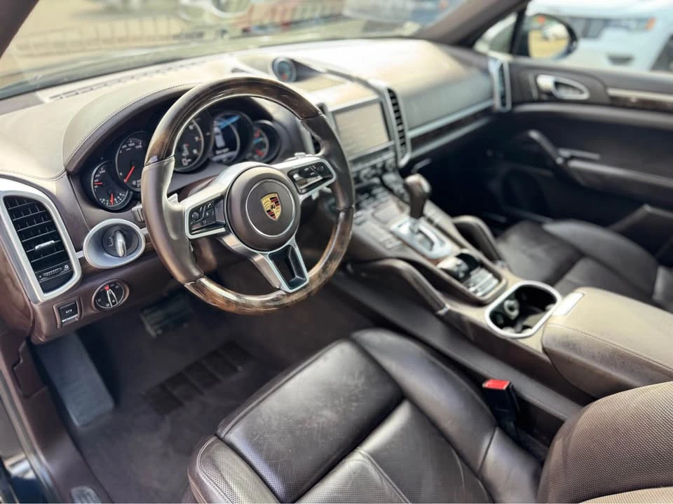 2016 Porsche 958 Cayenne S - Image 6 of 19