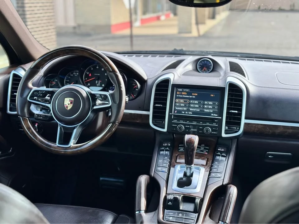2016 Porsche 958 Cayenne S - Image 15 of 19