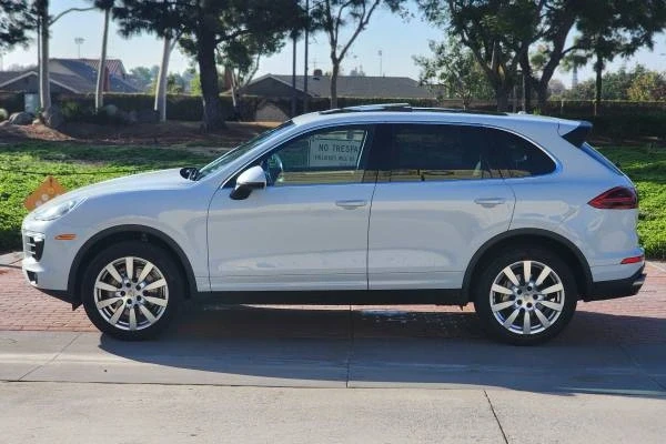 2016 Porsche 958 Cayenne S - Image 4 of 21