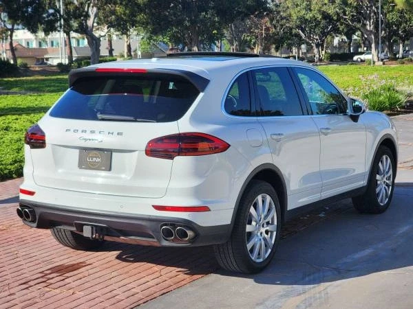 2016 Porsche 958 Cayenne S - Image 7 of 21