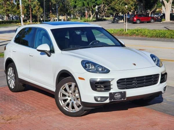 2016 Porsche 958 Cayenne S - Image 3 of 21