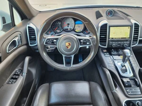 2016 Porsche 958 Cayenne S - Image 16 of 21