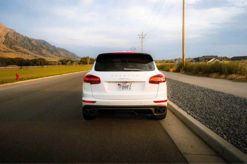 2016 Porsche 958 Cayenne S - Image 6 of 15
