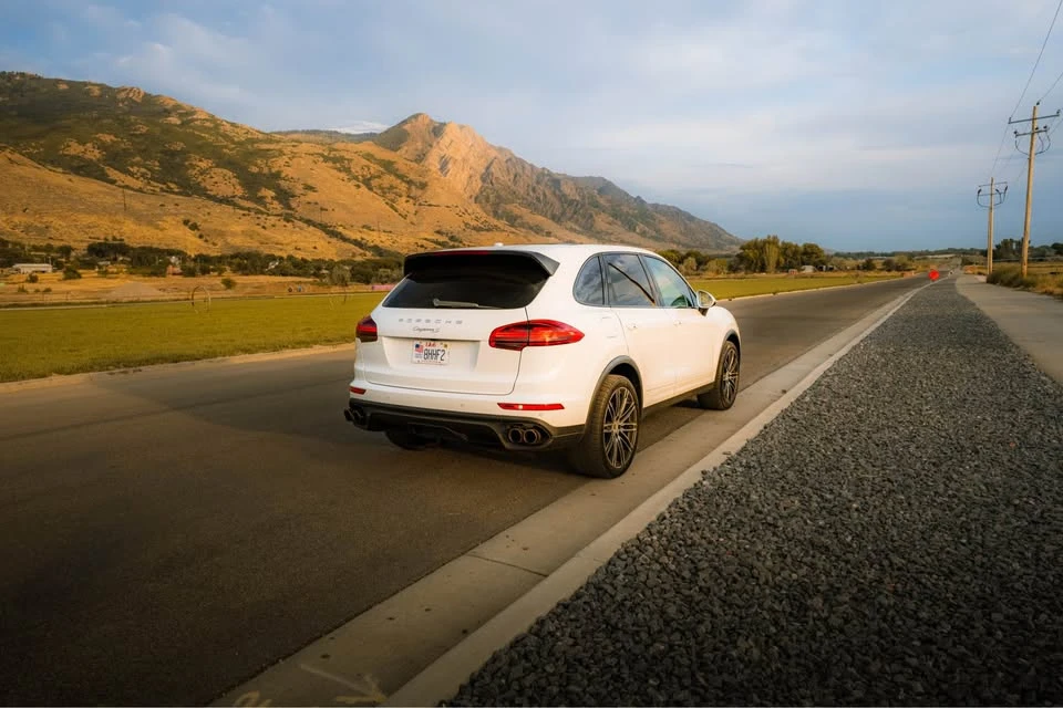 2016 Porsche 958 Cayenne S - Image 7 of 15