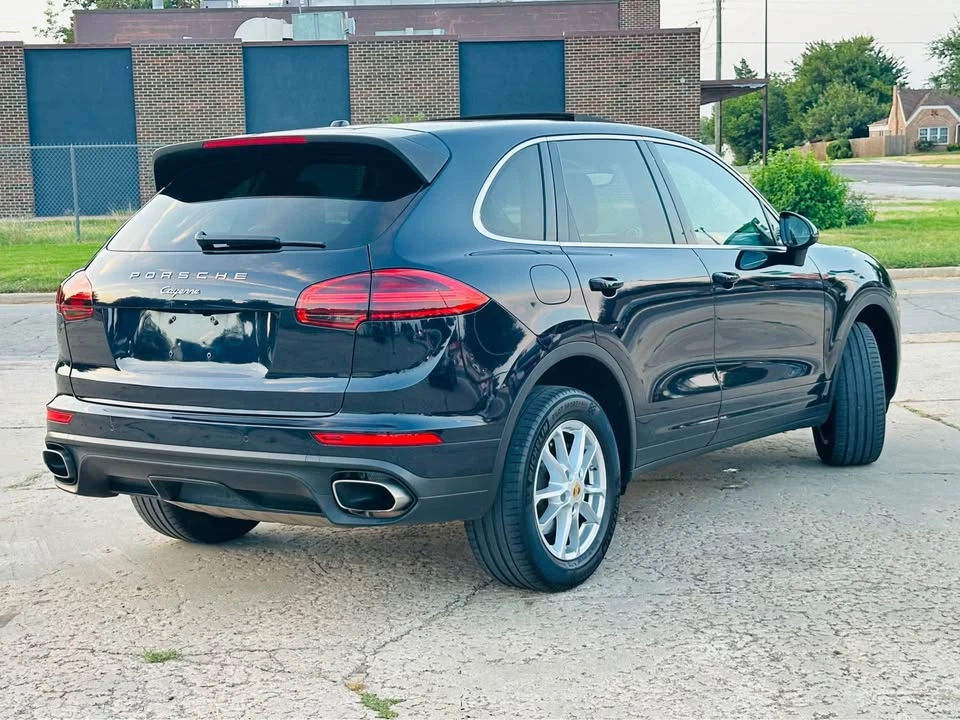 2016 Porsche 958 Cayenne S - Image 7 of 20