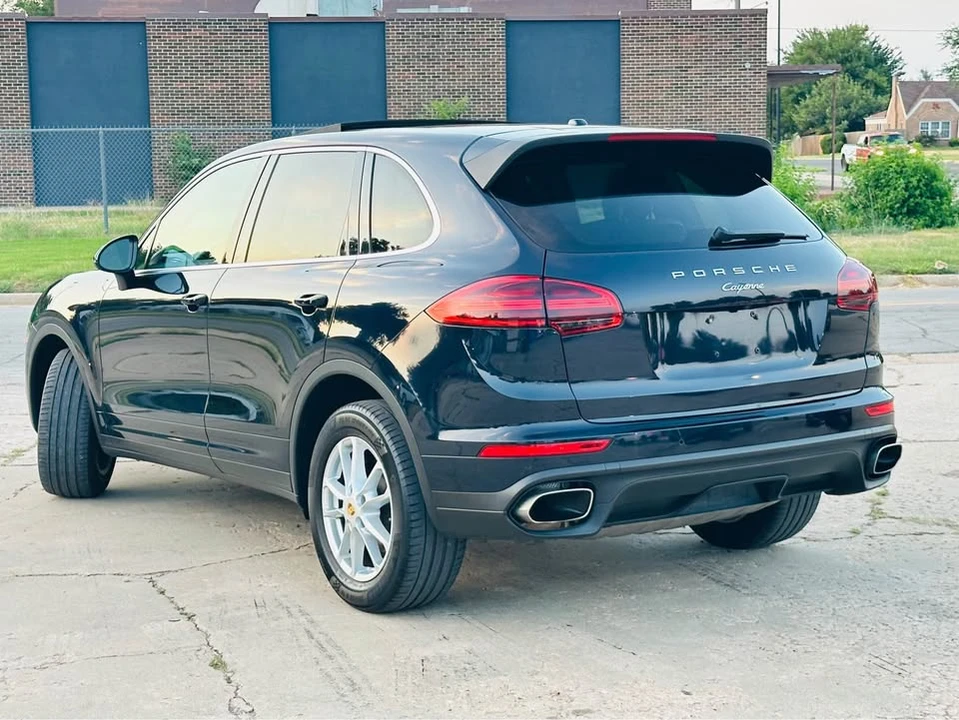 2016 Porsche 958 Cayenne S - Image 8 of 20