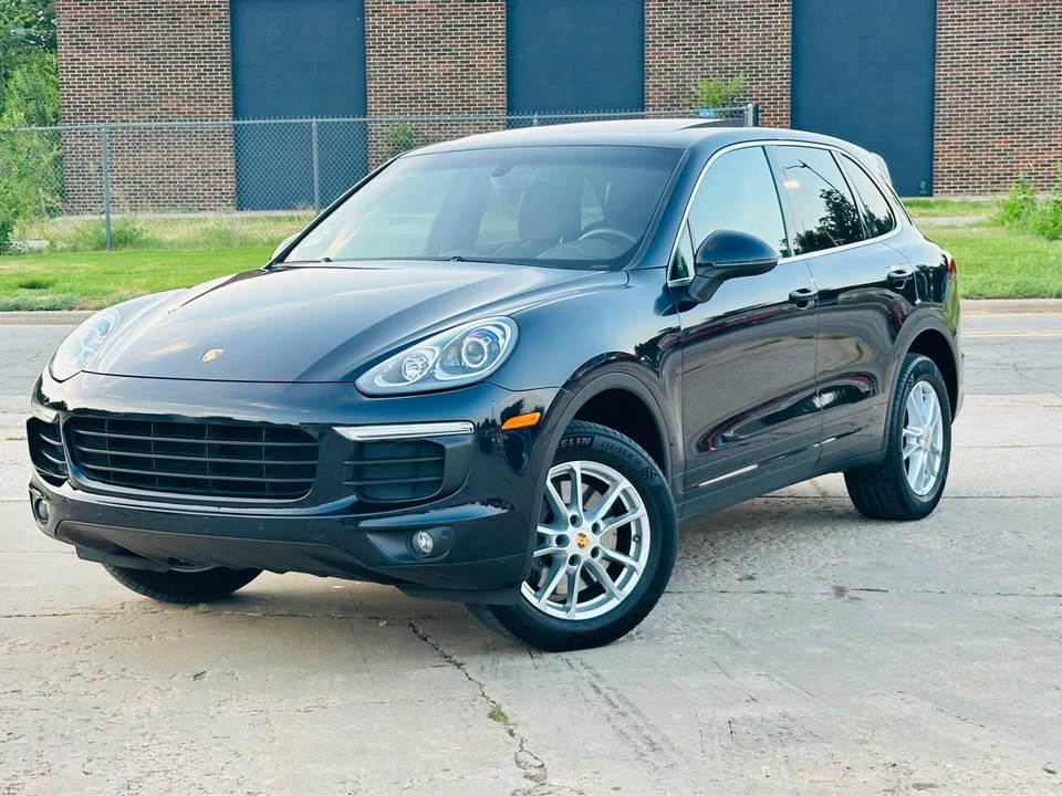 2016 Porsche 958 Cayenne S - Image 2 of 20
