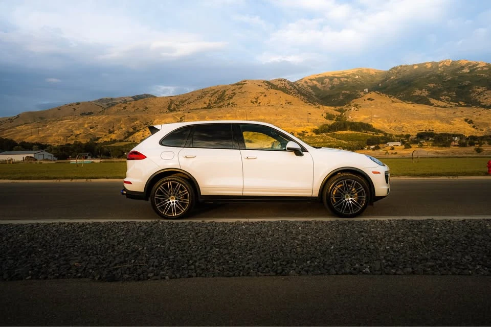 2016 Porsche 958 Cayenne S - Image 5 of 15