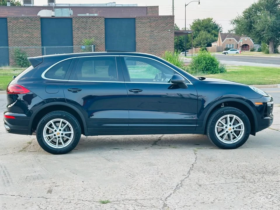 2016 Porsche 958 Cayenne S - Image 5 of 20