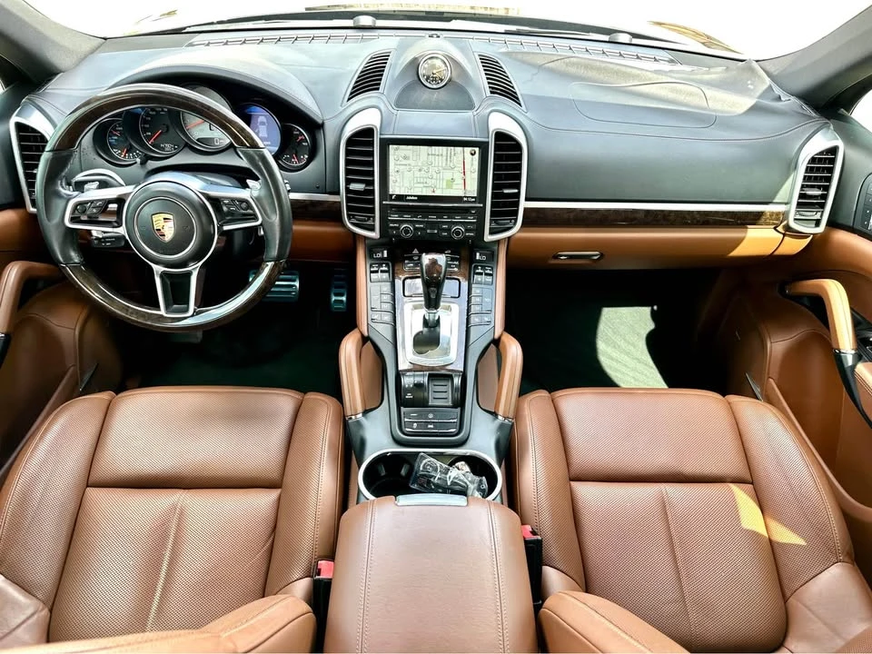 2016 Porsche 958 Cayenne S - Image 12 of 20