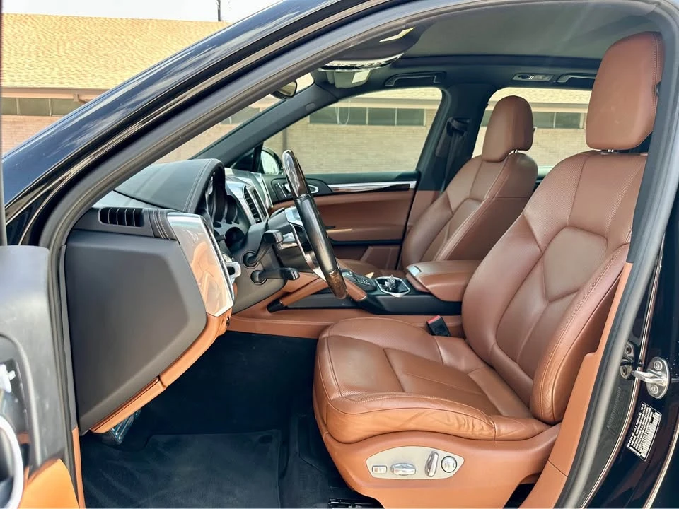 2016 Porsche 958 Cayenne S - Image 10 of 20
