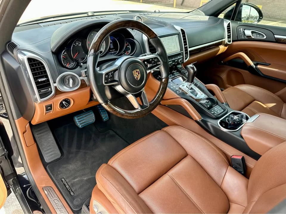 2016 Porsche 958 Cayenne S - Image 9 of 20