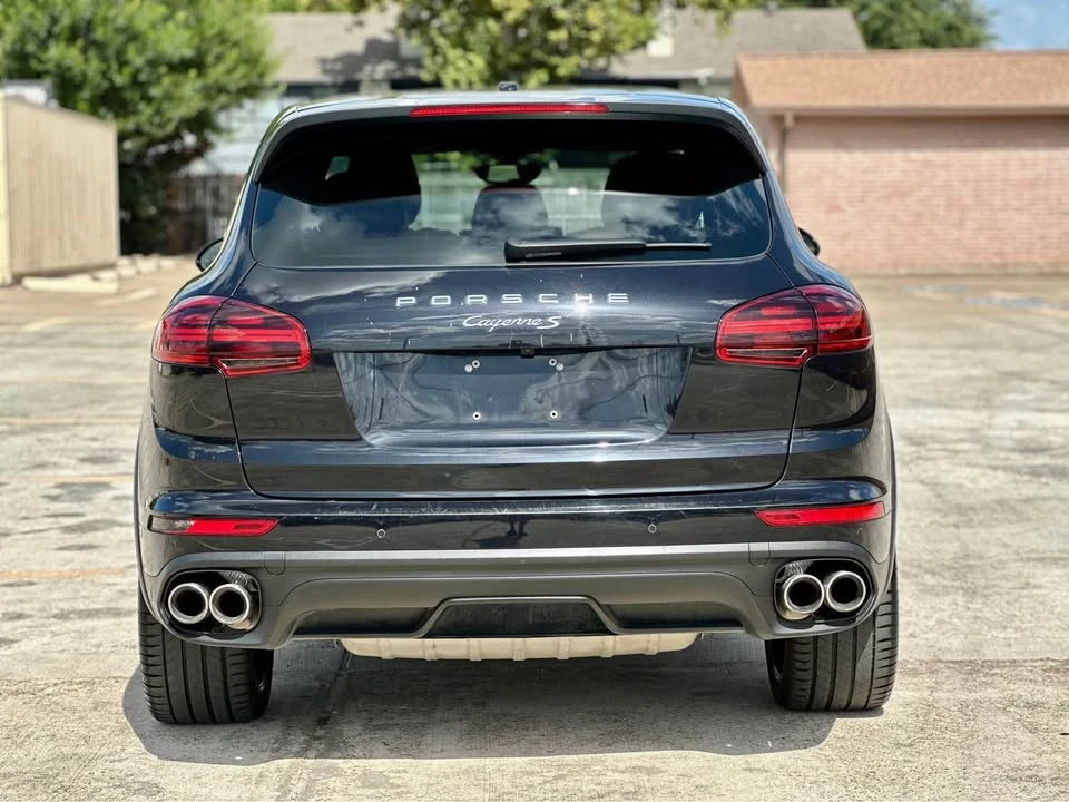 2016 Porsche 958 Cayenne S - Image 6 of 20