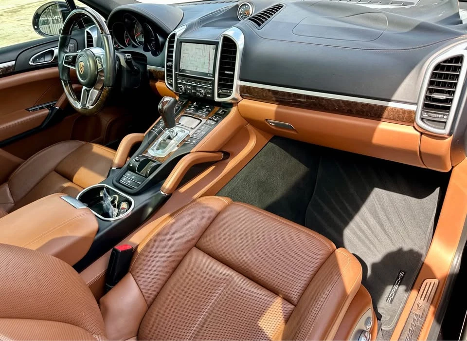 2016 Porsche 958 Cayenne S - Image 15 of 20