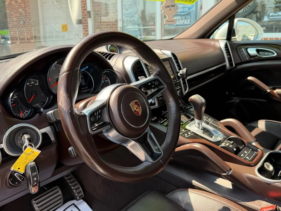 2016 Porsche 958 Cayenne S - Image 6 of 19