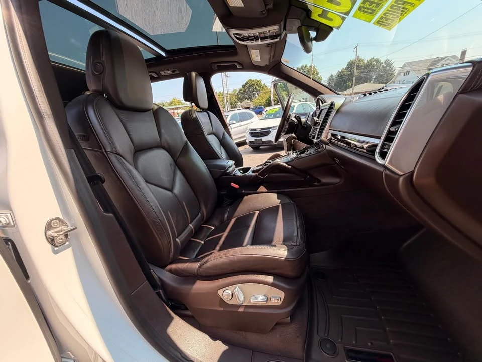 2016 Porsche 958 Cayenne S - Image 11 of 19