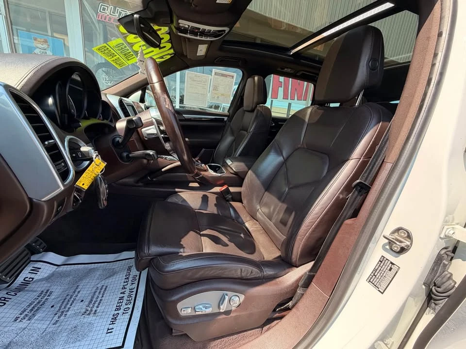 2016 Porsche 958 Cayenne S - Image 7 of 19