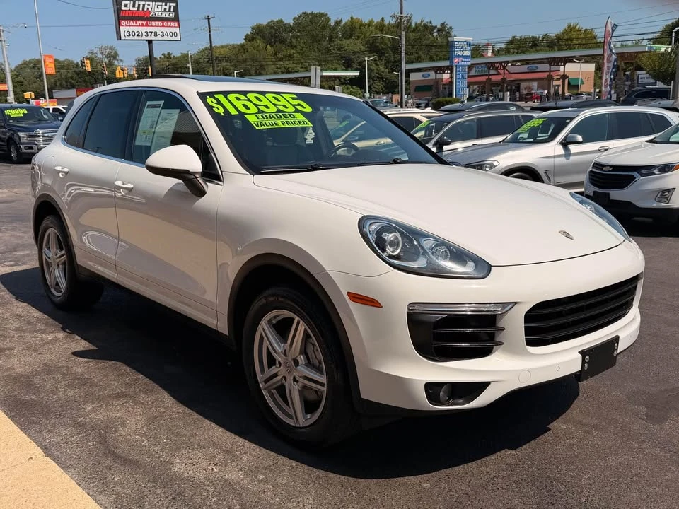 2016 Porsche 958 Cayenne S - Image 4 of 19