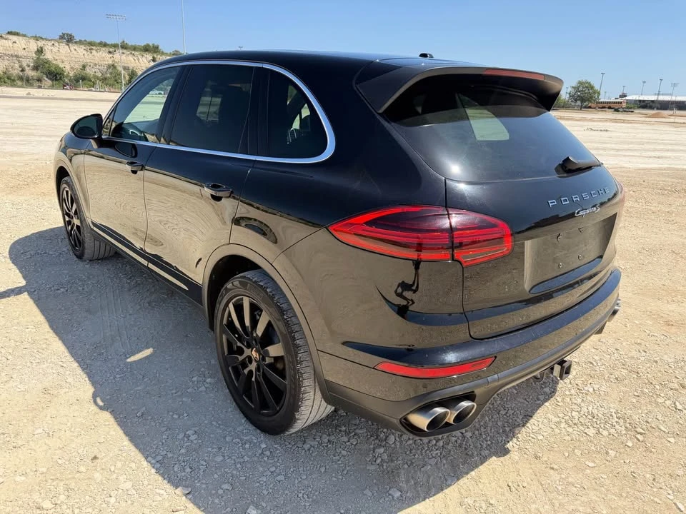 2016 Porsche 958 Cayenne S - Image 8 of 15