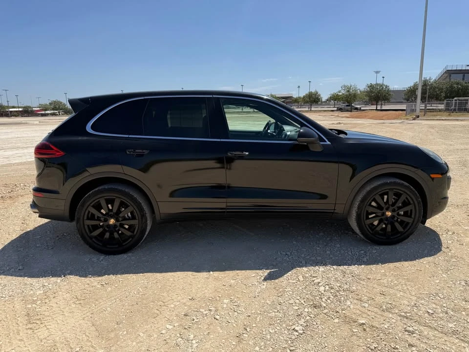 2016 Porsche 958 Cayenne S - Image 5 of 15