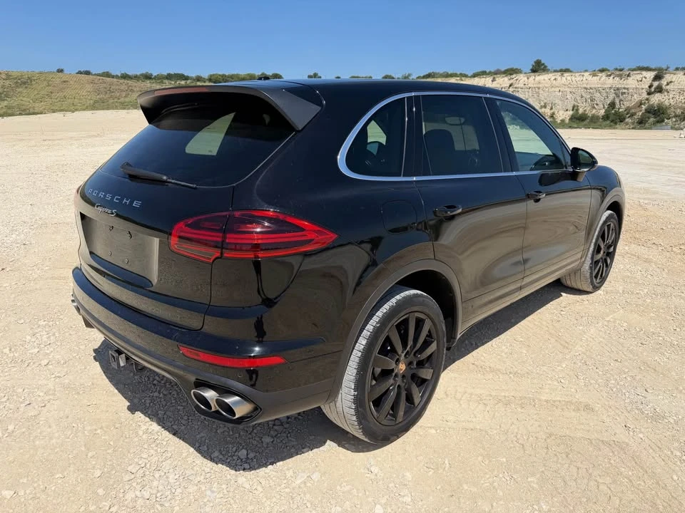 2016 Porsche 958 Cayenne S - Image 6 of 15
