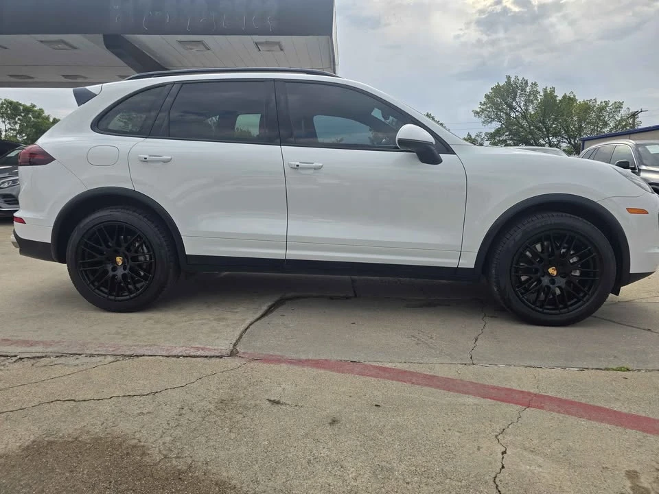 2016 Porsche 958 Cayenne S - Image 7 of 13